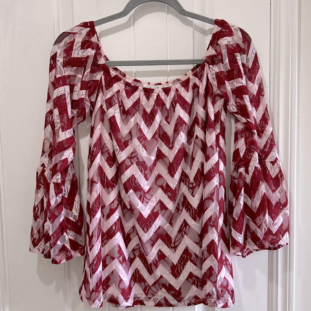 Va Va by Joy Han Red and white chevron striped super soft long bell sleeve top
